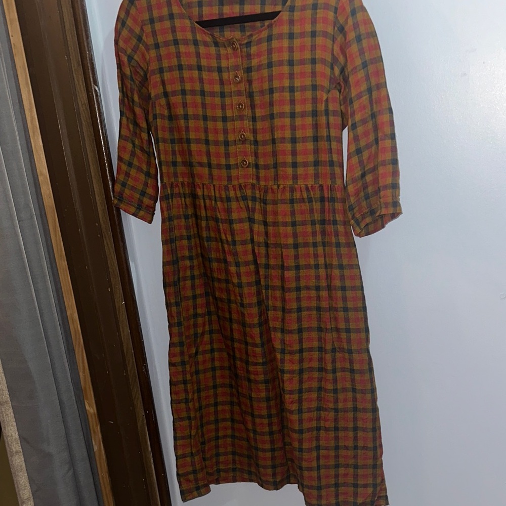Elegant Plaid Midi Dress in Red and Green